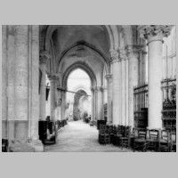 Saint-Nicolas de Blois, le bas-côté sud vu du déambulatoire, photo Deneux, Henri, culture.gouv.fr,.jpg
