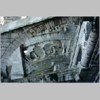 Chartres, 30, Langhaus Nordseite, Strebebogen, Blick von W, Foto Heinz Theuerkauf.jpg