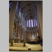 Chartres, photo Chatsam, Wikipedia.jpg