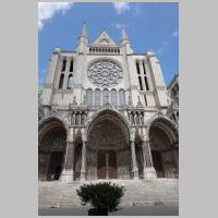 Chartres, photo PsamatheM, south, Wikipedia.jpg