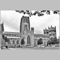 Durham Cathedral, photo grassrootsgroundswell, Wikipedia.jpg