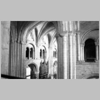 Durham Cathedral, photo by Heinz Theuerkauf,19.jpg