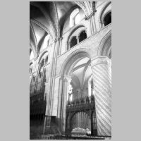 Durham Cathedral, photo by Heinz Theuerkauf,37.jpg