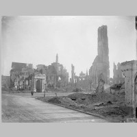 Ieper, Destruction on the Western Front, 1914-1918 Ruins of the Cathedral at Ypres, 22 November 1916. Wikipedia.jpg