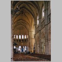 Cathédrale Saint-Mammès de Langres, photo mcid.mcah.columbia.edu,7.png