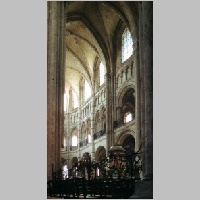 Noyon, Kathedrale, Chor, Blick von NW, Foto Heinz Theuerkauf_ShiftN.jpg