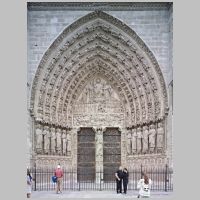 Paris, Cathédrale, photo ba Andrew Tallon, mcid.mcah.columbia.edu, western frontispiece, center portal.png