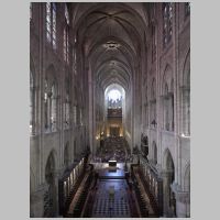 Paris, Cathédrale, photo by Andrew Tallon, mcid.mcah.columbia.edu, chevet, gallery level, looking west.png