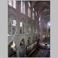 Paris, Cathédrale, photo mcid.mcah.columbia.edu, chevet, south side, gallery level, looking southwest.png