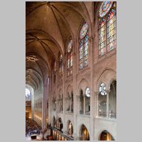 Paris, Cathédrale, photo mcid.mcah.columbia.edu, hevet, north side, gallery level, looking northwest.png
