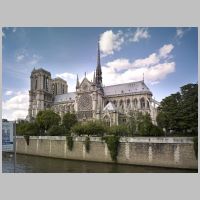 Paris, Cathédrale, photo mcid.mcah.columbia.edu, view from the southeast.png