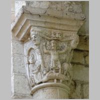 Saint-Benoit-sur-Loire, photo Patrick, flickr, Chapiteau,2.jpg