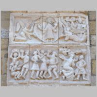 Saint-Benoit-sur-Loire, photo Patrick, flickr, Sculptures de la facade Nord.jpg