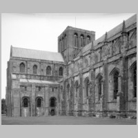 Winchester Cathedral, drawing by Heinz Theuerkauf,12.jpg