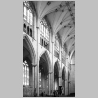 York Minster, photo by Heinz Theuerkauf.jpg